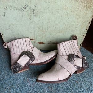 Understated Leather Matisse Distressed Boots